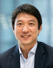 山本 真一 氏